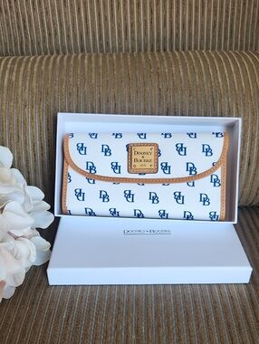 Dooney & Bourke White and Navy DB Logo Continental Wallet with Tan Trim